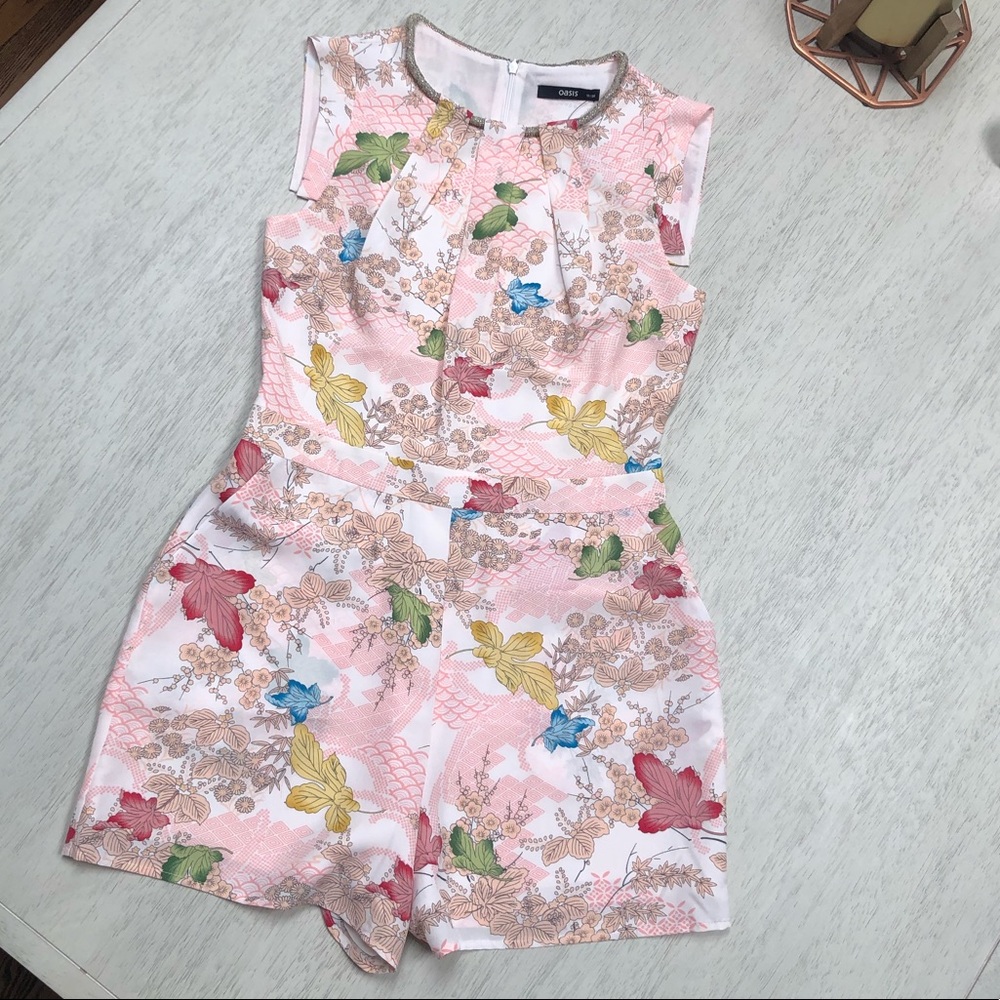 NWT Oasis Floral Romper